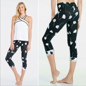 Fabletics Salar Capri Leggings XS